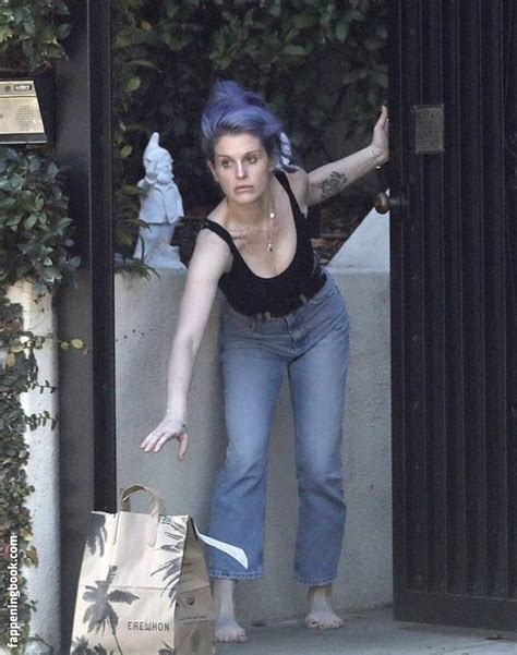 kelly osbourne nude|Kelly Osbourne Nude, OnlyFans Leaks, Fappening